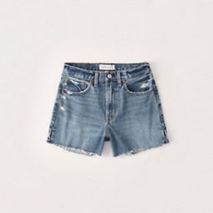 Abercrombie & Fitch Mid Rise Boyfriend Shorts